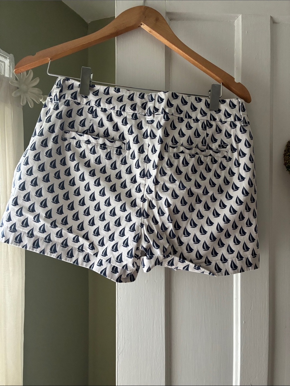 Vineyard Vines White Shorts with Navy Sailboat Print - Picture 3 of 3